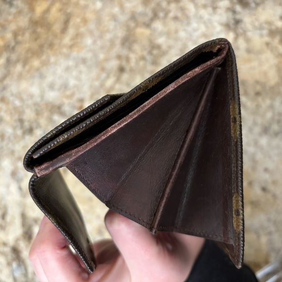 Rare Louis Vuitton Monogram Wallet with Smooth Ebene Leather Interior - Picture 11 of 15